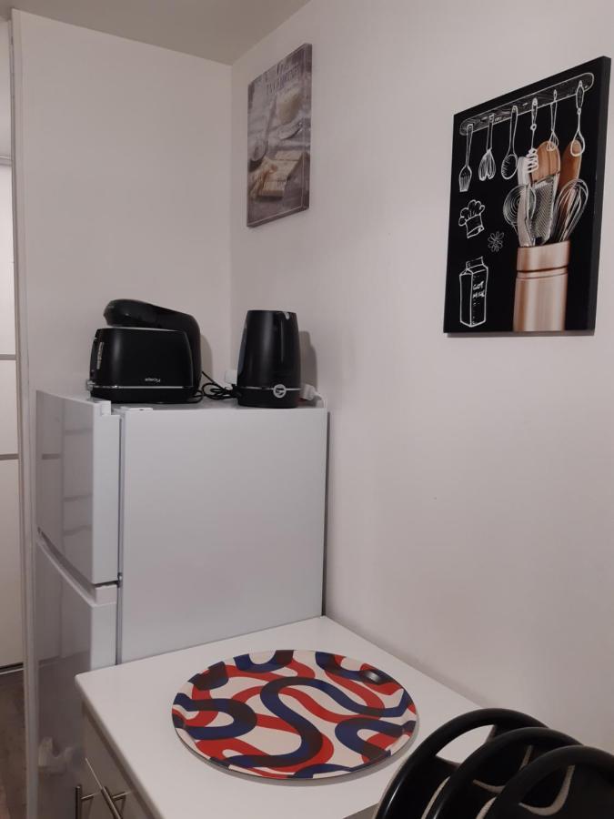 Joli Appartement T2 Agglo Troyes Sainte-Savine Exterior foto
